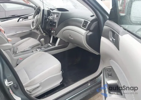 2011 Subaru Forester 2.5X Premium z USA, uszkodzony, nr VIN JF2SHBDC4BH753764